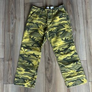 Lucky Brand Mid-rise Camouflage cropped Cargo Pants
